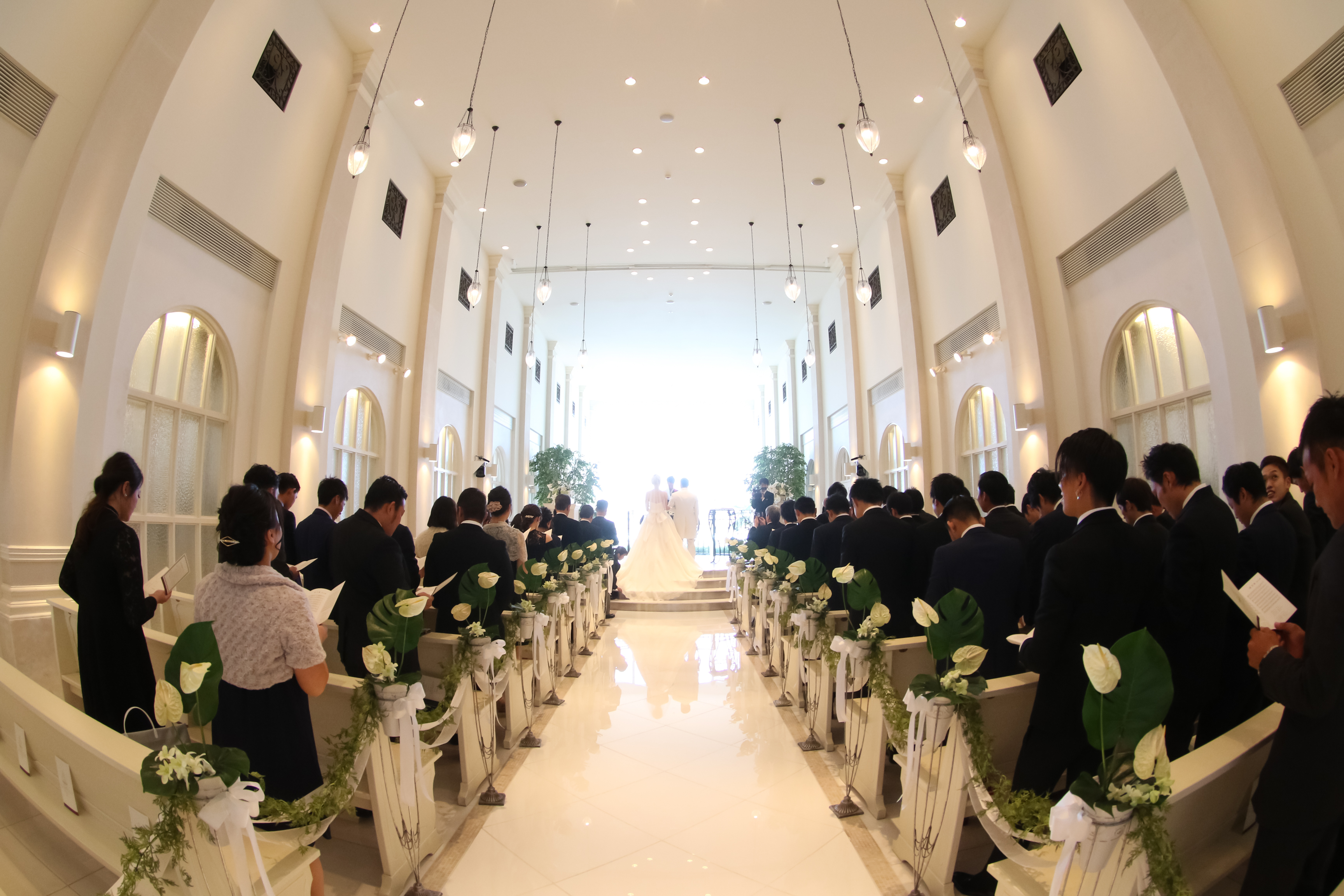 感動の入場シーン ブログ パーティレポート 大阪 泉佐野の結婚式ならアイネス ヴィラノッツェ オーシャンポートサイド